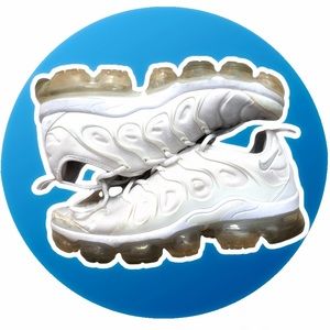 Vapormax Nike All White Size 8.5 Men Shoes - image 1